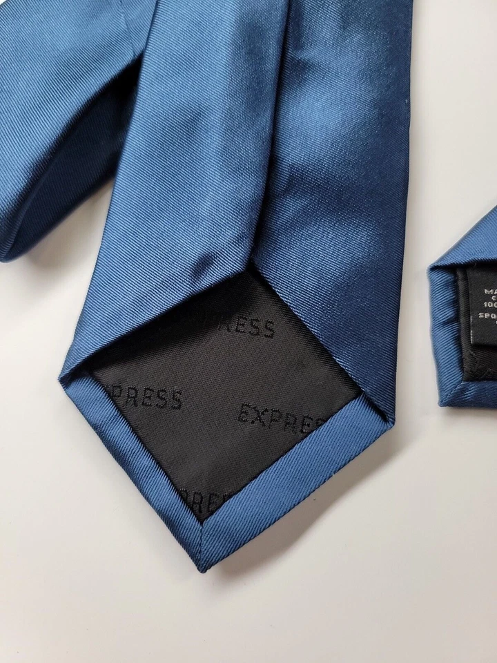Corbata formal Express para hombre 58"Lx3"W azul Foto 4 de 4