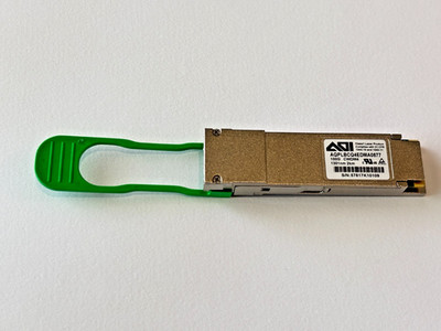AOI AQPLBCQ4EDMA0877 QSFP28 CWDM4 1310nm 2km SMF LC