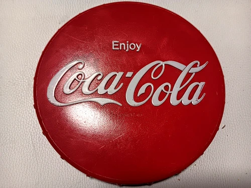 Vintage Coca-Cola Serving Tray  Plastic Bottle Cap Design. Good condition.