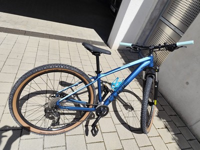 Verkaufe ein cube Fahrrad in einem top Zustand 