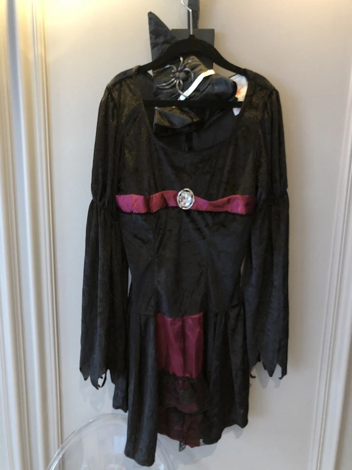 Disfraz de Bruja Gótica Halloween Vestido Elegante Niño Niñas Terciopelo Negro y Borgoña Foto 3 de 4
