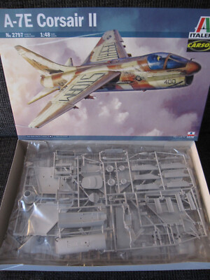 A-7E Corsair II von Italeri im Maßstab 1:48 *NEU*