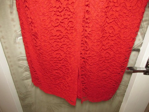 NWOT M&Co Red Lace Lined V Neck Dress in Size 14 with Small Back Slit - Picture 5 of 5
