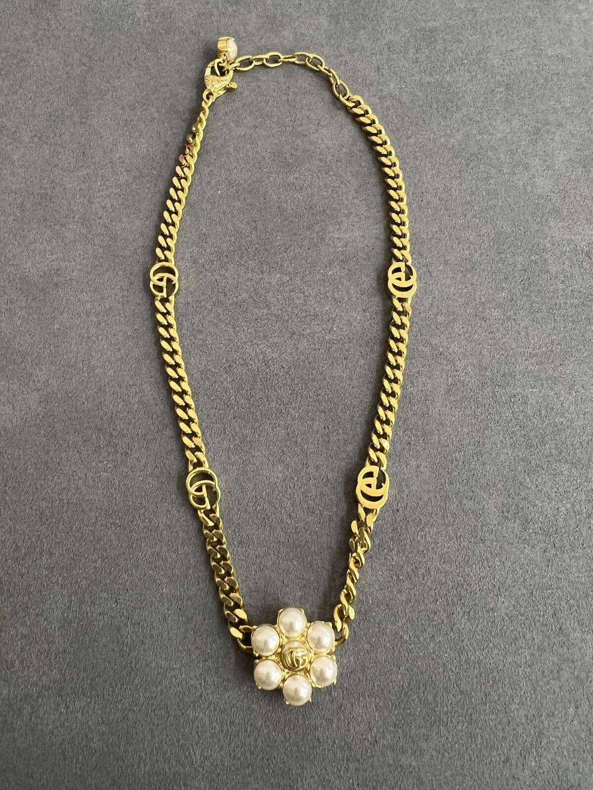 Collana Gucci Perla Modello GG Catena Floreale Oro Donna con Sacchetto Portaoggetti Usata