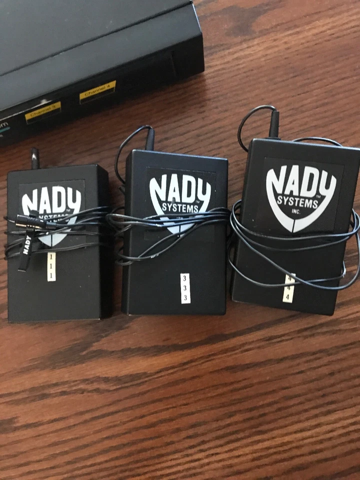 Nady 401 4-CH Professional VHF Wireless Handheld Microphone System W/4 Mics - Image 2 of 4