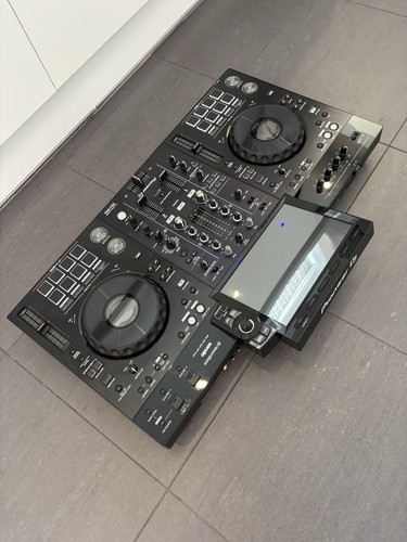 Pioneer XDJ-RX3 2-Channel Standalone DJ Controller - MINT - Picture 10 of 12