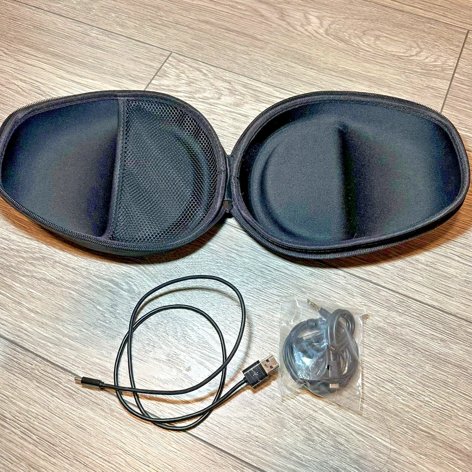 Sony WH-1000XM4 Wireless Over the Ear Headphones - Black - Image 4 of 4