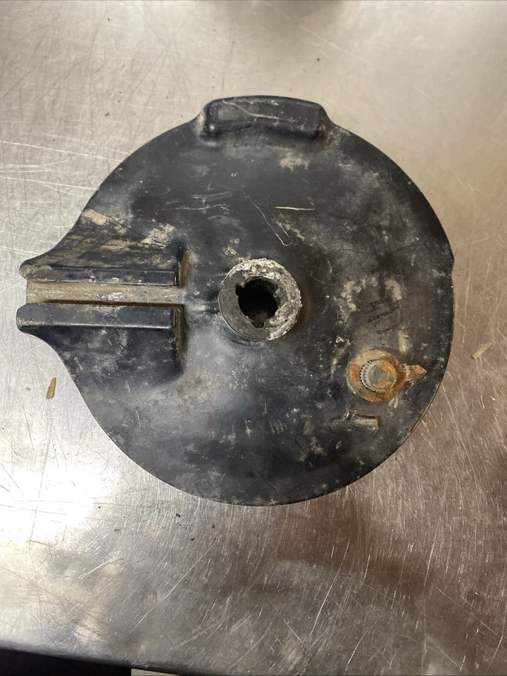 Panel de montaje de placa de respaldo de freno trasero Yamaha XT550 1982-1983 / 1984-1986 XT600 Foto 4 de 4