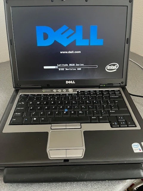 Dell D620 Intel T2300 1.66GHz 2.0GB Ram 40GB HDD Windows 7 DVD WiFi - Image 2 of 4