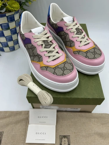 Baskets chunky femme Gucci GG Supreme taille 40 fabriquées en Italie