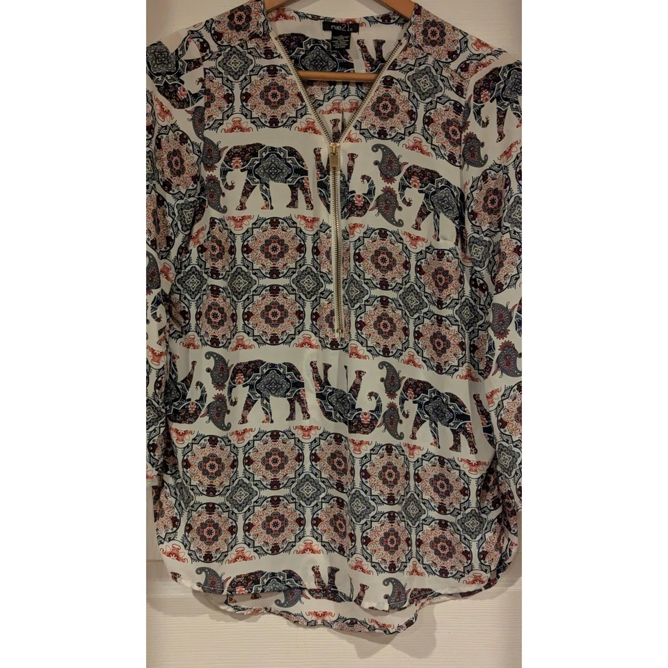 Blusa Top Mujer Rue 21 Estampado Mandala Elefante Cremallera Cuello Manga 3/4 S Foto 2 de 4