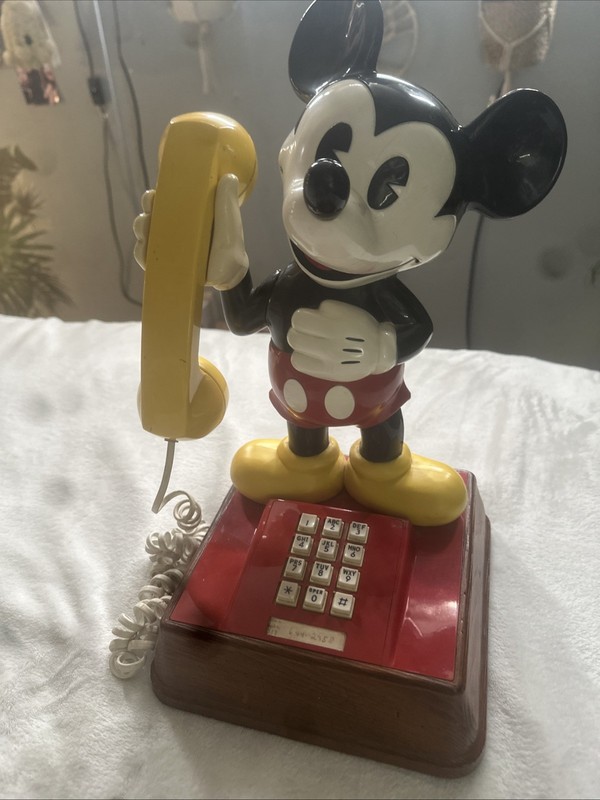 Mickey Mouse 1976 Vintage Button Landline Telephone Collectible (Adapter Needed)