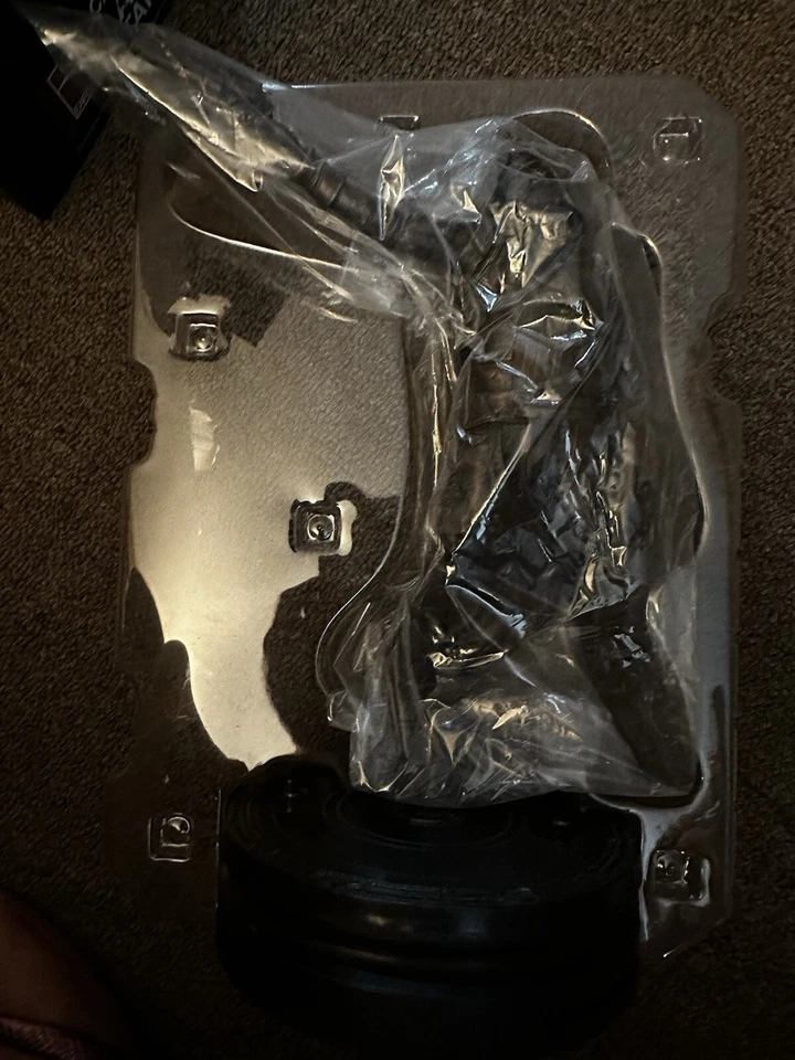 Estatua Destiny 2 Forsaken Cayde's Last Stand SIN CÓDIGO, CAJA ABIERTA Foto 4 de 4