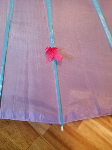 Vintage 22" Bamboo & Lavendar Silk Flowers & Butterfly's Parasol / Unbrella - Picture 7 of 10