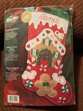 NEW 85102 BUCILLA STANZIANI "GINGERBREAD HOUSE" FELT STOCKING CRAFT KIT