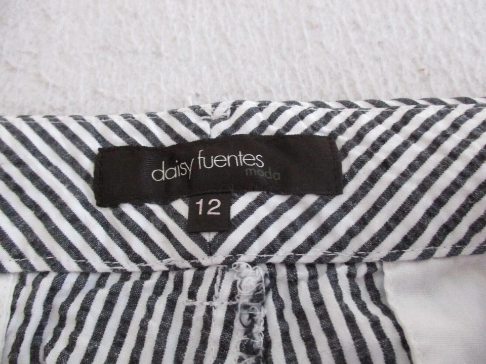 Womens Daisy Fuentes Moda striped shorts sz 12 - Image 4 of 4