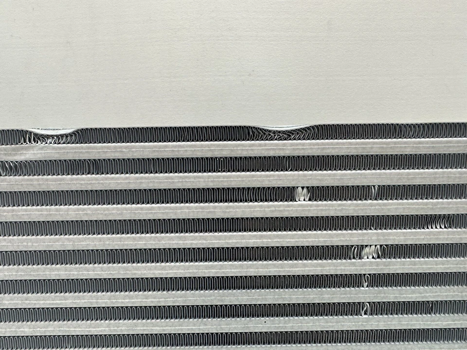 Conjunto intercooler izquierdo Acura NSX 2017 16-21 1972058GA01 OEM Foto 4 de 4