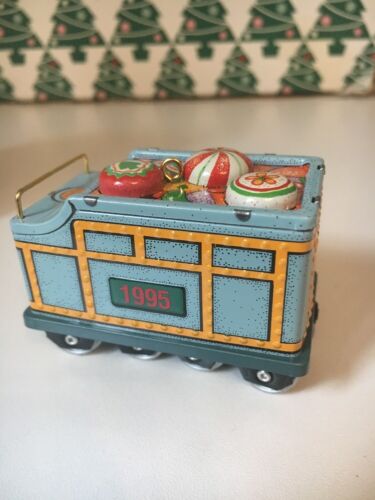 Yuletide Central Train Tender Car Christmas Hallmark Keepsake Ornament In Box - Afbeelding 1 van 11