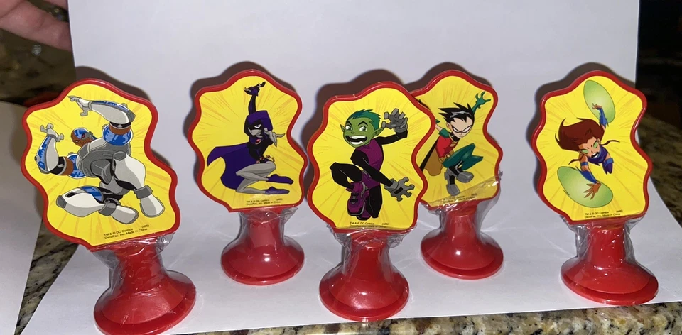 DC Comics The Teen Titan Grupo Decoración de Pasteles Set ¡Nuevo! 5 piezas Set Foto 2 de 3