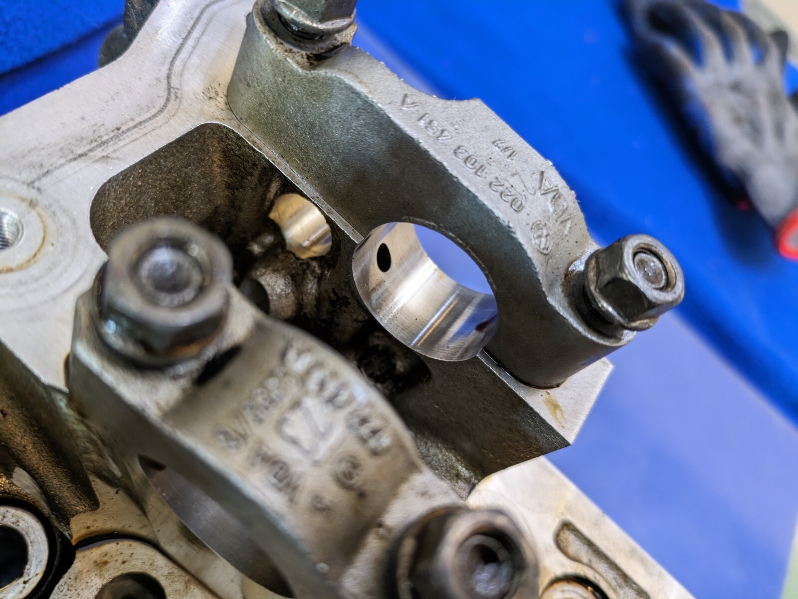 cylinder head driver left Bentley CONTINENTAL gt 6.0 W12 07C10373n