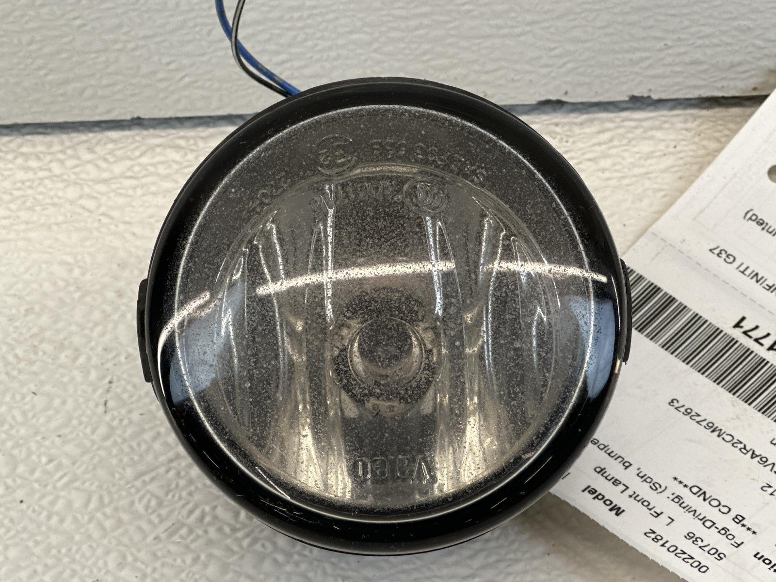 Used Driving Light fits: 2012  Infiniti g37 Fog-Driving bumper mounted R