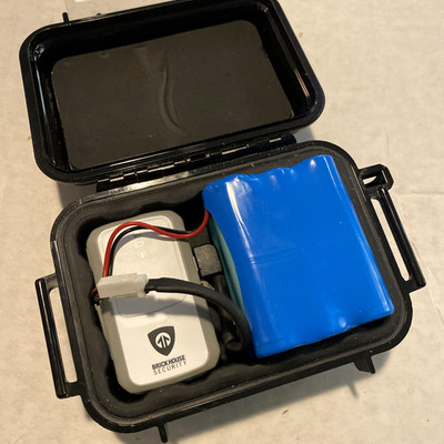 BrickHouse Security Model GL200 GPS Security Tracker w/ Pelican magnet case