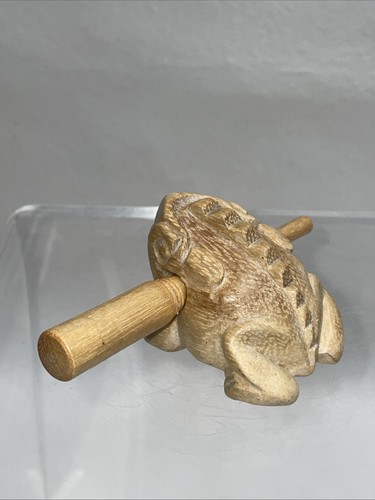 Strumento a percussione in legno intagliato rana portafortuna suono naturale piccolo 1,5" - Foto 3 di 10