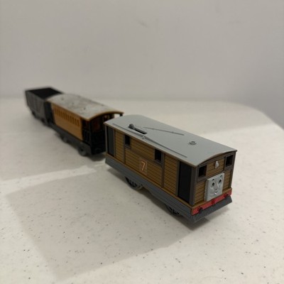 Thomas & Friends Tomy Trackmaster Toby W/Henrietta & Troublesome Truck Train