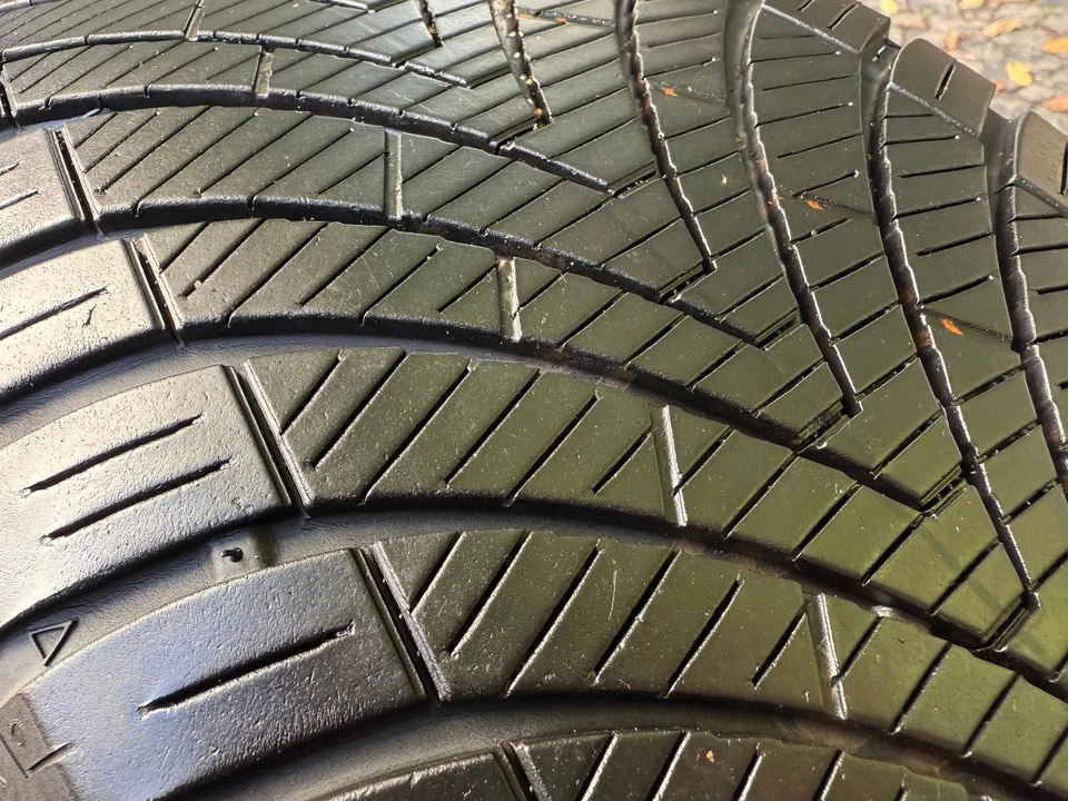 4 Ganzjahresreifen Kumho Solus 4S HA32 235/55 R19 105 W SUV 270 km/h - Bild 4 von 4