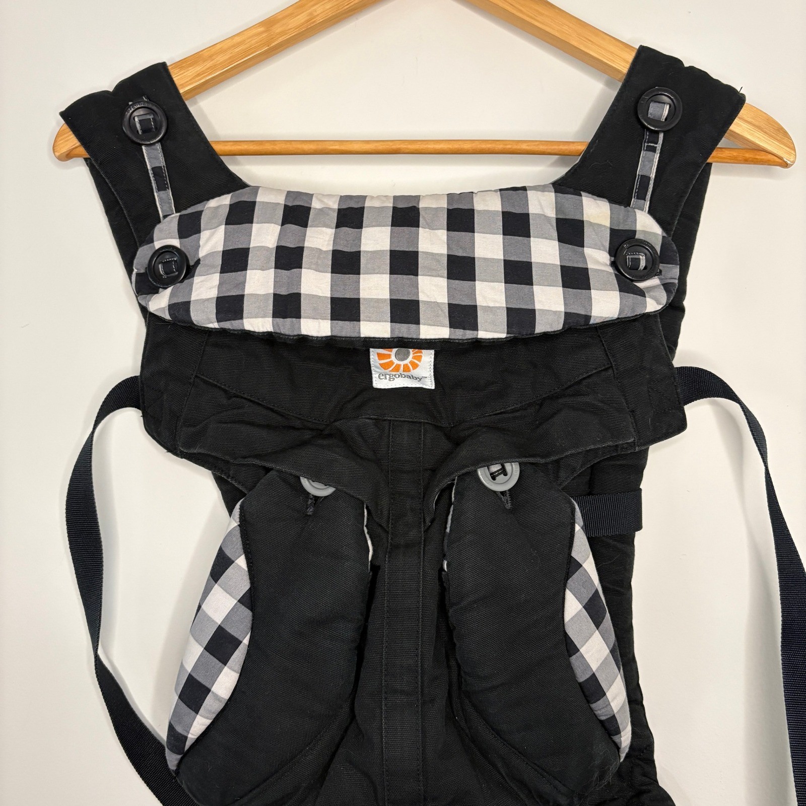 Ergobaby Carrier Black Gingham Infant Baby Comfort Adjustable