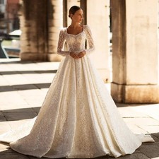 Luxury A-Line Wedding Dresses V-Neck Long Sleeves Lace Appliques Bridal Gowns