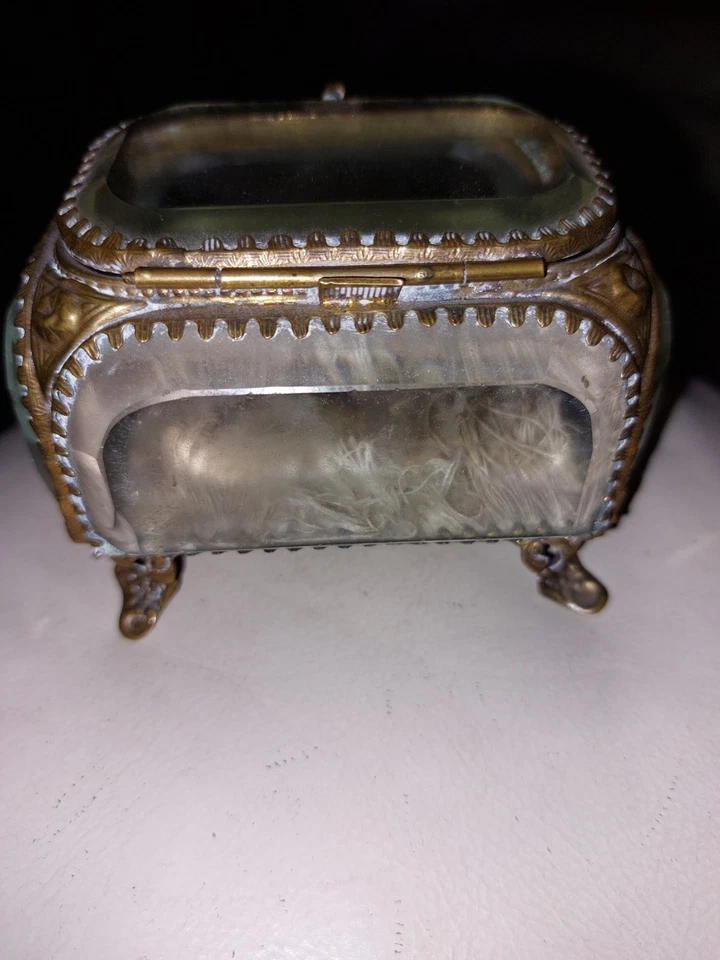 Small Antique Bevelled Glass and Gilt Metal Jewellery/Trinket Casket C1900 - Image 3 of 4