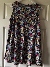 Plus Size Floral Print Sleeveless Mini Dress With Round Neck Size 22