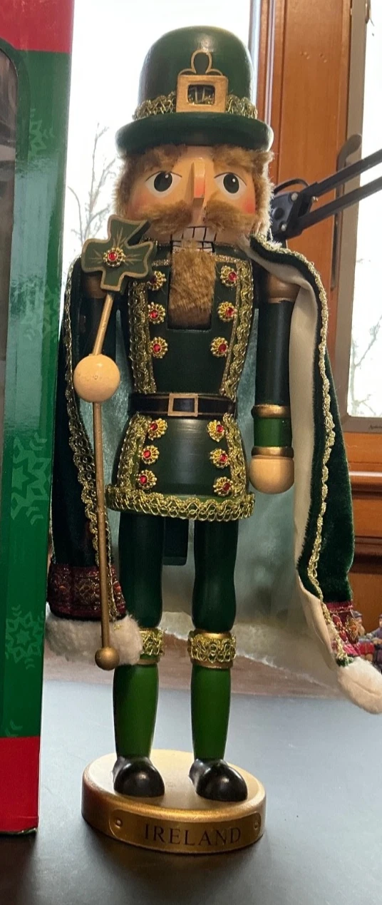 Kurt S. Adler 15-inch Irish Nutcracker with a cape w/box RARE
Opens in a new window or tab