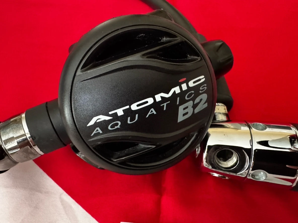 ATOMIC AQUATICS B2 BLACK EDITION REGULATOR IN NICE CONDITION !