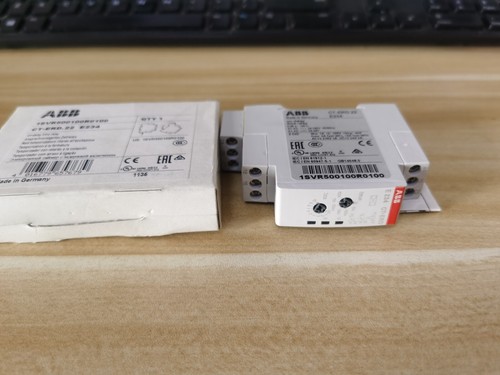 ABB Modulo 1SVR500100R0000 - Nuovo, Originale