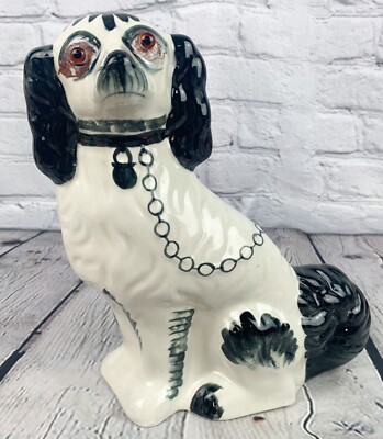 Staffordshire Style REPRODUCTION 10'' King Charles Spaniel Dog GLASS EYE Figurine