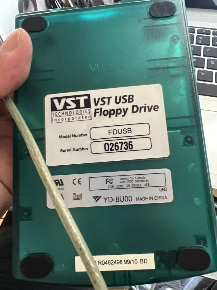 VST Technologies USB Floppy Drive FDUSB - Image 3 of 4
