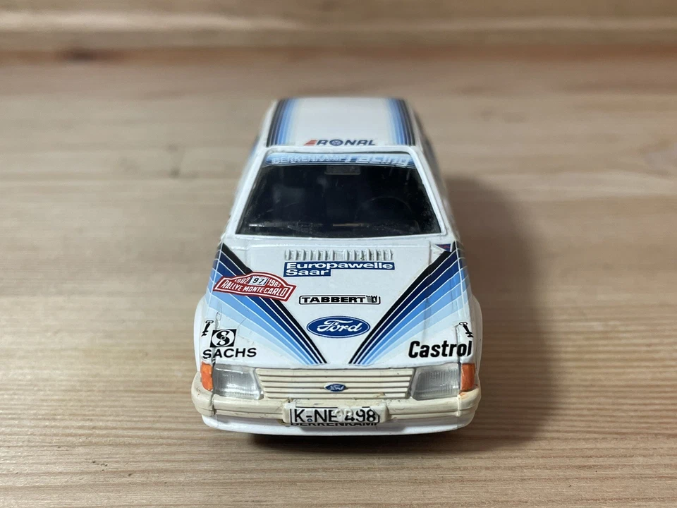 FORD ESCORT XR3 #97 G.BLUME-P.SCHUSTER RALLYE MONTECARLO 1982 SOLIDO N°1315 1:43 - Immagine 3 di 4