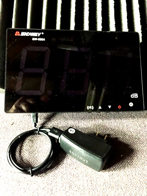 SNDWAY DIGITAL SOUND LEVEL METER 30~130db LARGE SCREEN DISPLAY W/POWER SUPPLY