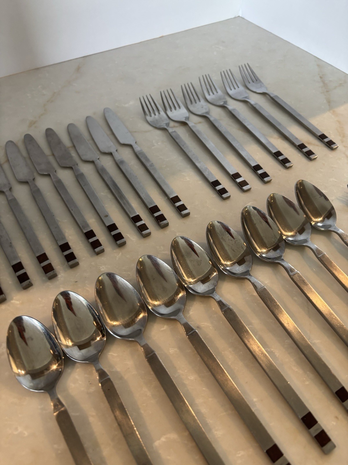 Stanley Roberts CROSSPOINT Stainless Walnut Wood Satin Handle Flatware Set 39 PC