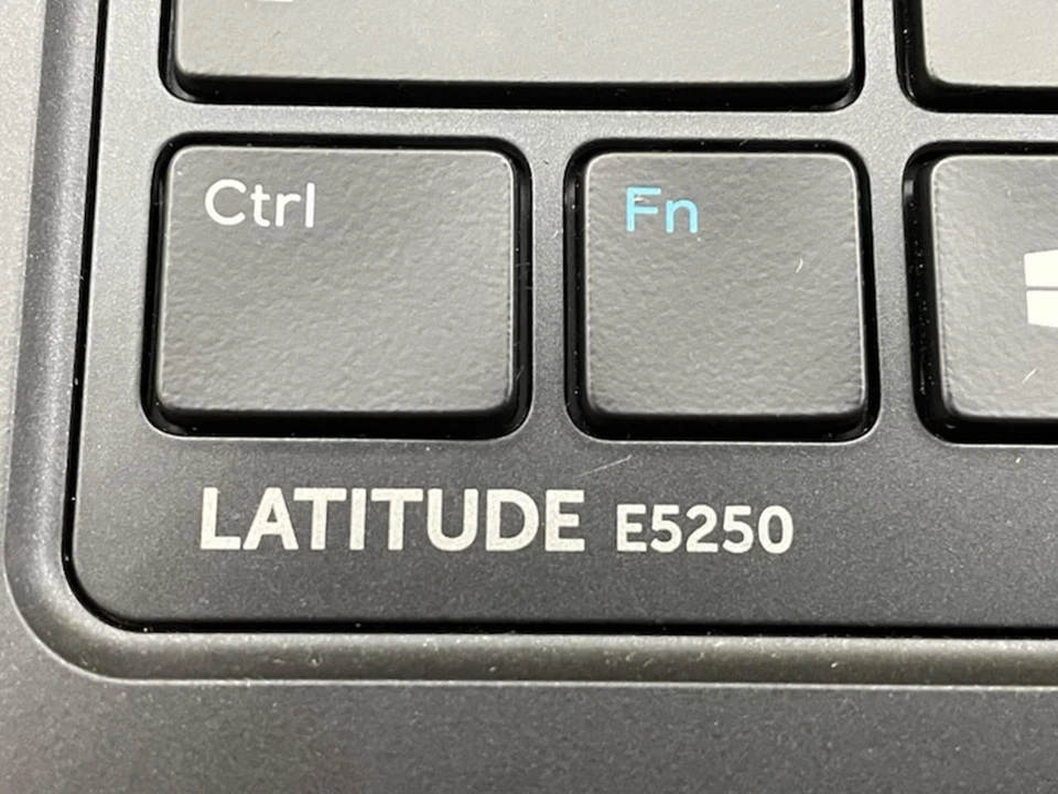 DELL LATITUDE E5250 Laptop w/ Intel Core i5-5300U 2.30GHZ + 8GB | No HD/Battery - Image 3 of 4