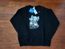 Youth Size XL 160 Uniqlo x KAWS Long-Sleeve Sweatshirt 2023 Black