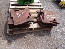 International Harvester 1086 Tractor, Front Weight 10, Tag #3622