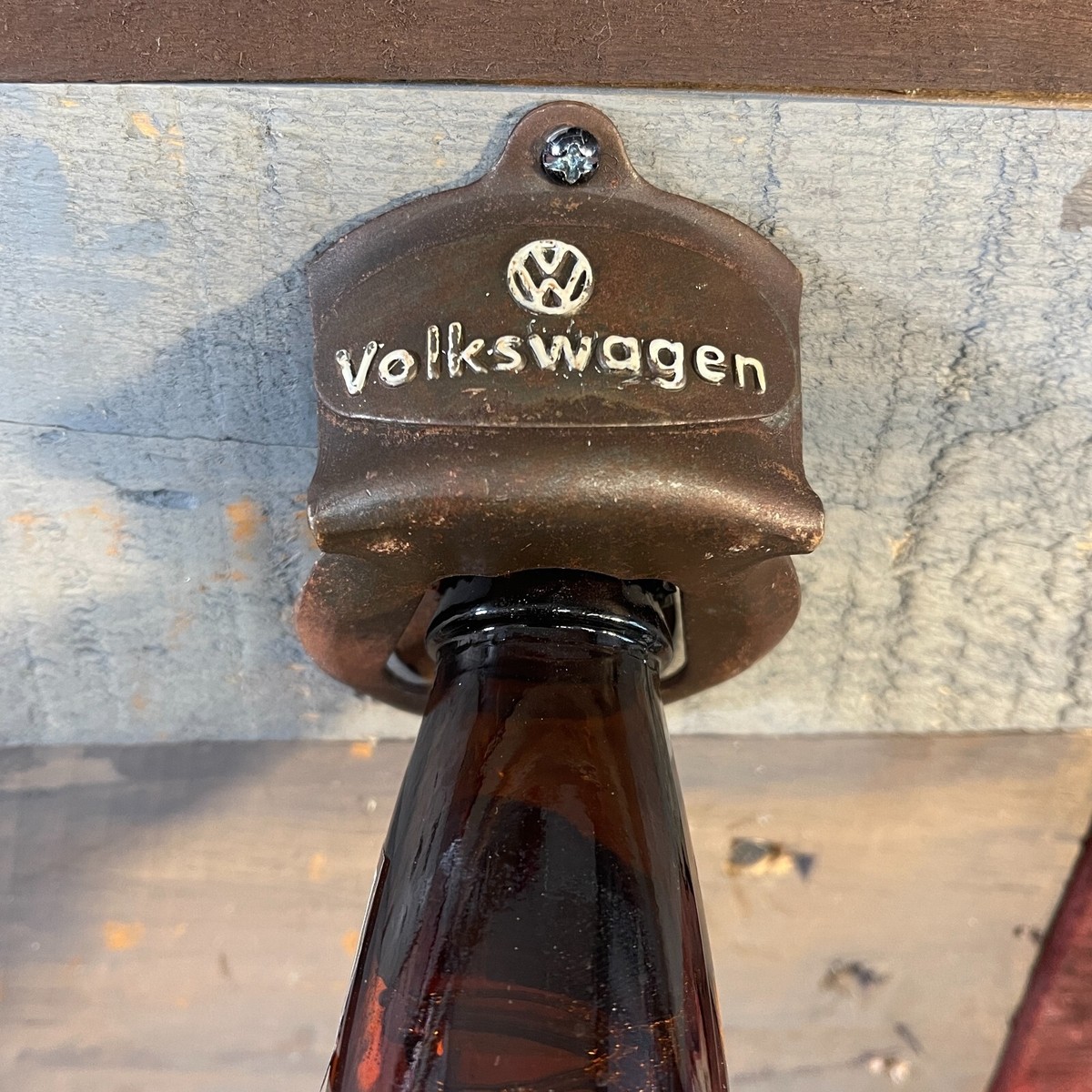 Wall Mounted Bottle Opener, Reclaimed Wood, Beer Bottle Catcher. Ideal Gift - Birthday, BBQ, Best Man, Moving In Present, Man Cave, Home Bar - Foto 4