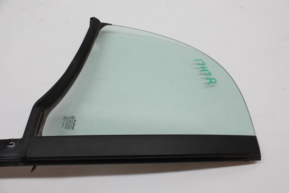 2013 SMART FORTWO RIGHT WINDOW GLASS NO TINT OEM 08 09 10 11 12 13 14 - Image 2 of 4