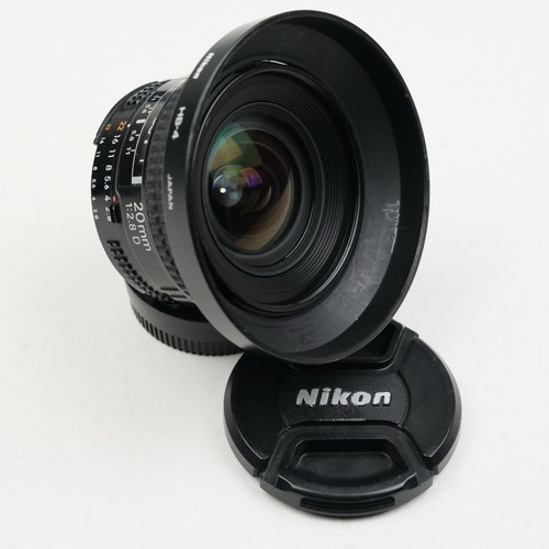 Nikon AF NIKKOR 20mm f/2.8 D w/ Caps and Hood