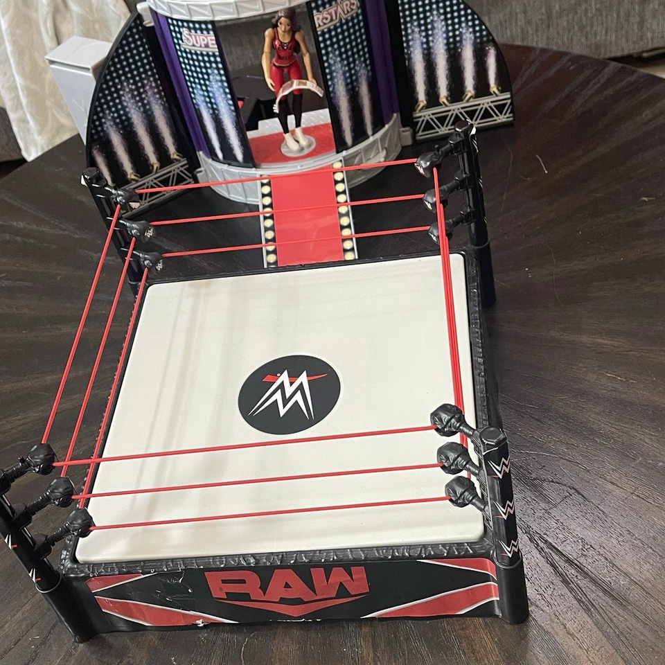 WWE Superstars Ultimate Entrance Backstage Juego Nikki Bella Figura Anillo RAW Foto 2 de 4