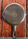GRISWOLD Nº 5 CAST IRON SKILLET SMALL BLOCK LOGO 724I sits flat 8"