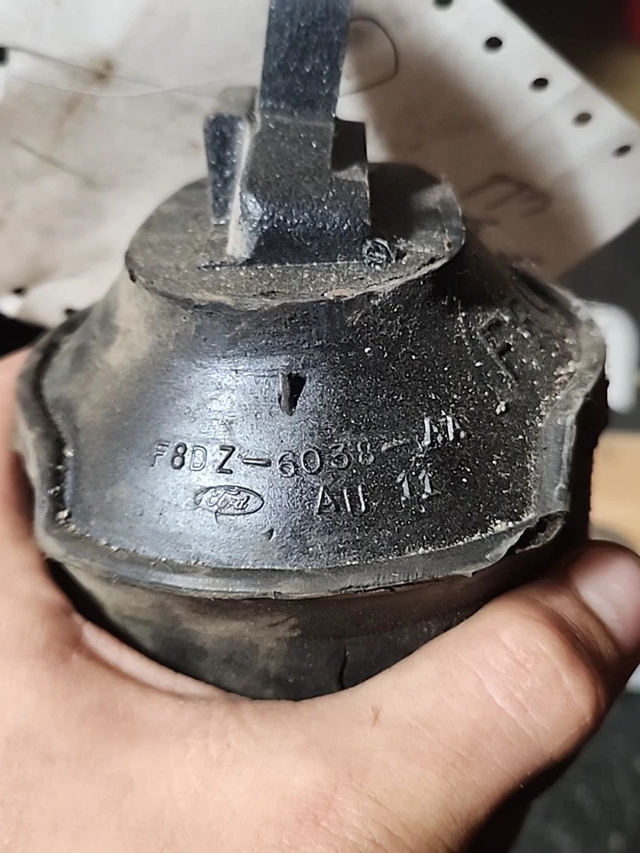 Front Right Engine Mount for MERCURY SABLE FORD TAURUS - Image 4 of 4